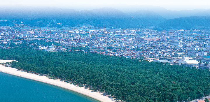日建開発｜福井県敦賀市の不動産を中心にお取り扱いしております。土地建物の売買やアパート・マンション・テナントの賃貸借など、どうぞお気軽にご相談ください。